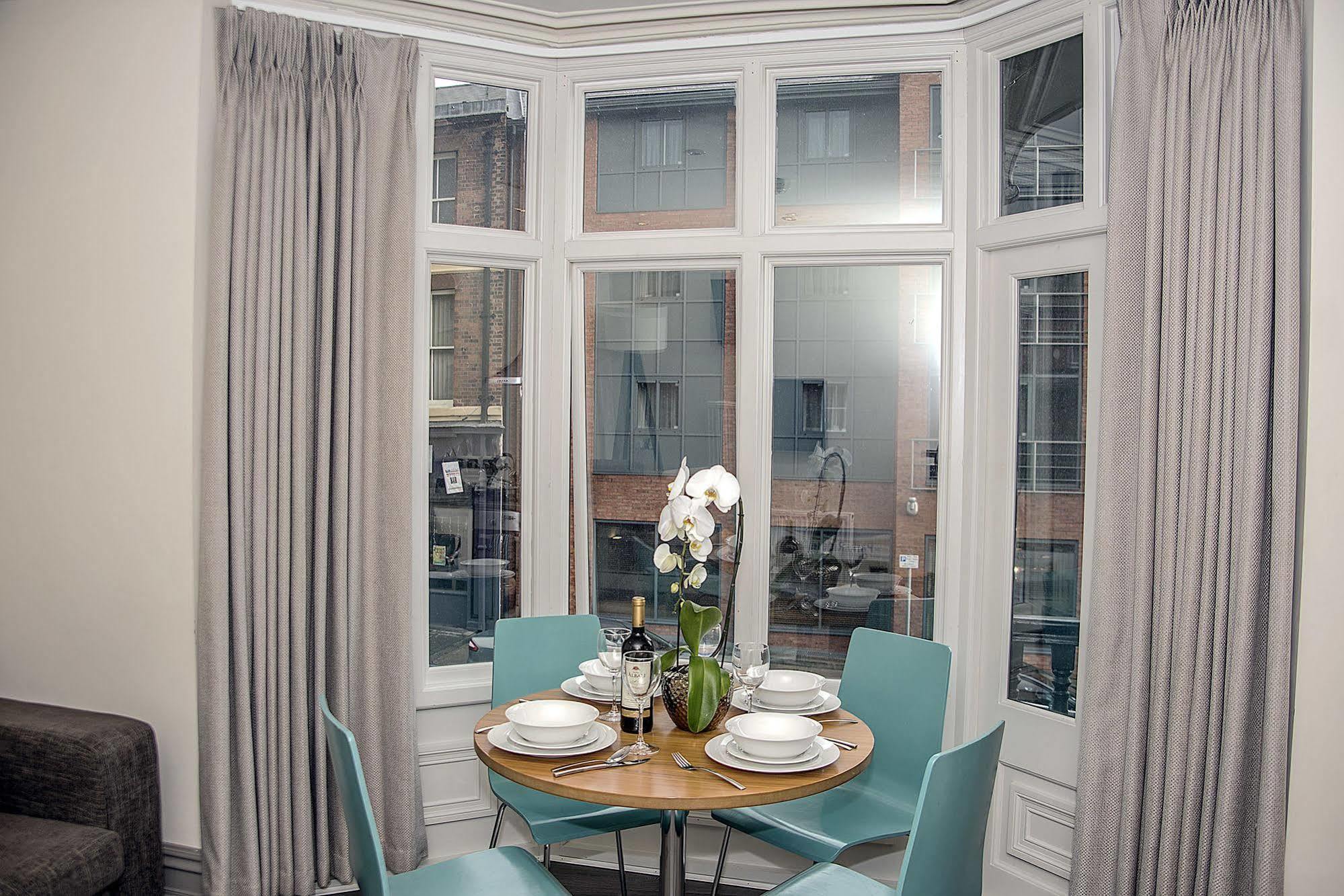 Base Serviced Apartments - City Road Chester Exterior foto