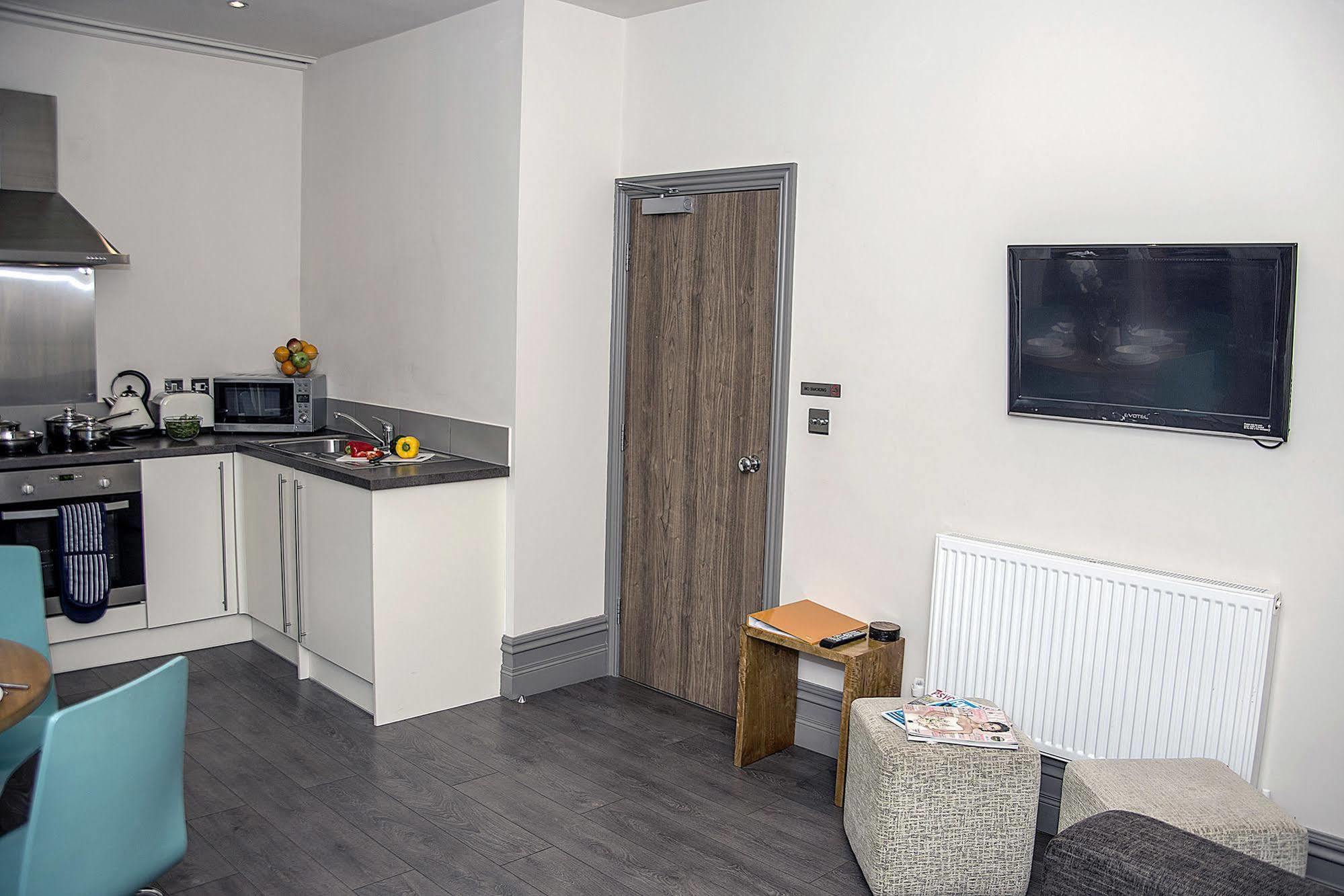 Base Serviced Apartments - City Road Chester Exterior foto