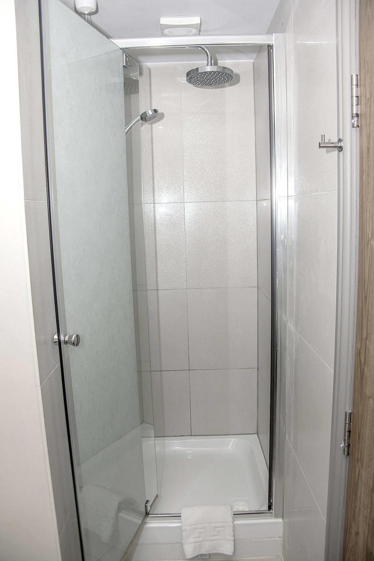 Base Serviced Apartments - City Road Chester Exterior foto